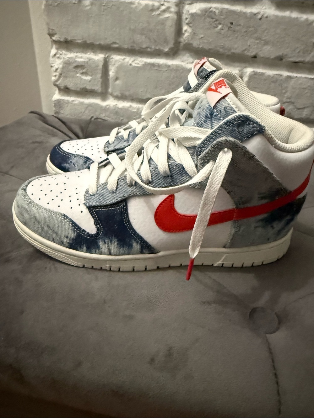 Nike High-Top Sneakers in White, Denim Blue & Red Swoosh